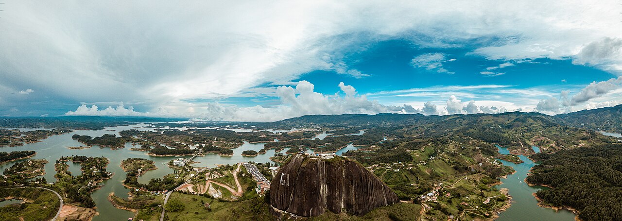 Peñol Rock and reservoir · Antioquia region